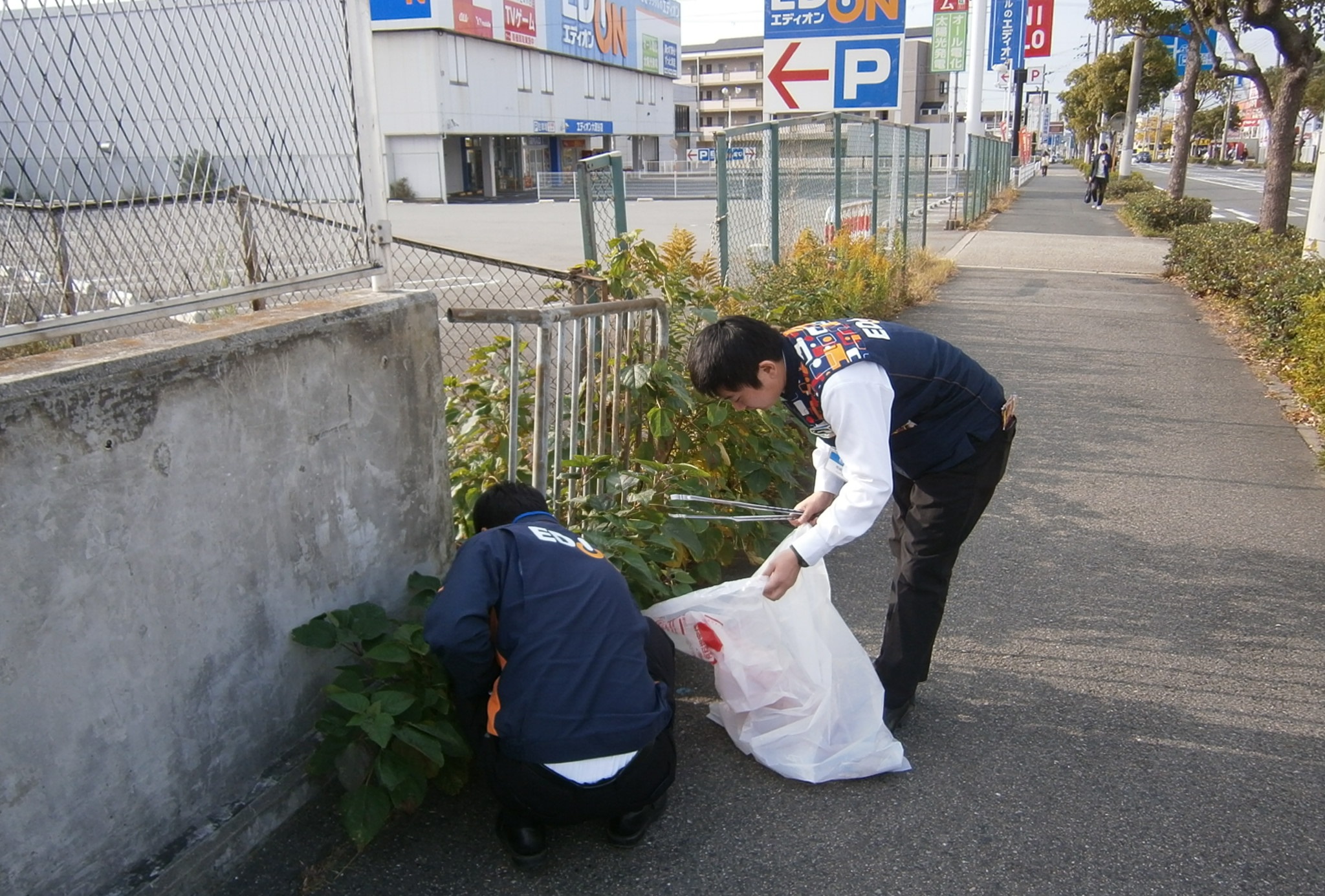 一斉清掃活動 家電と暮らしのエディオン